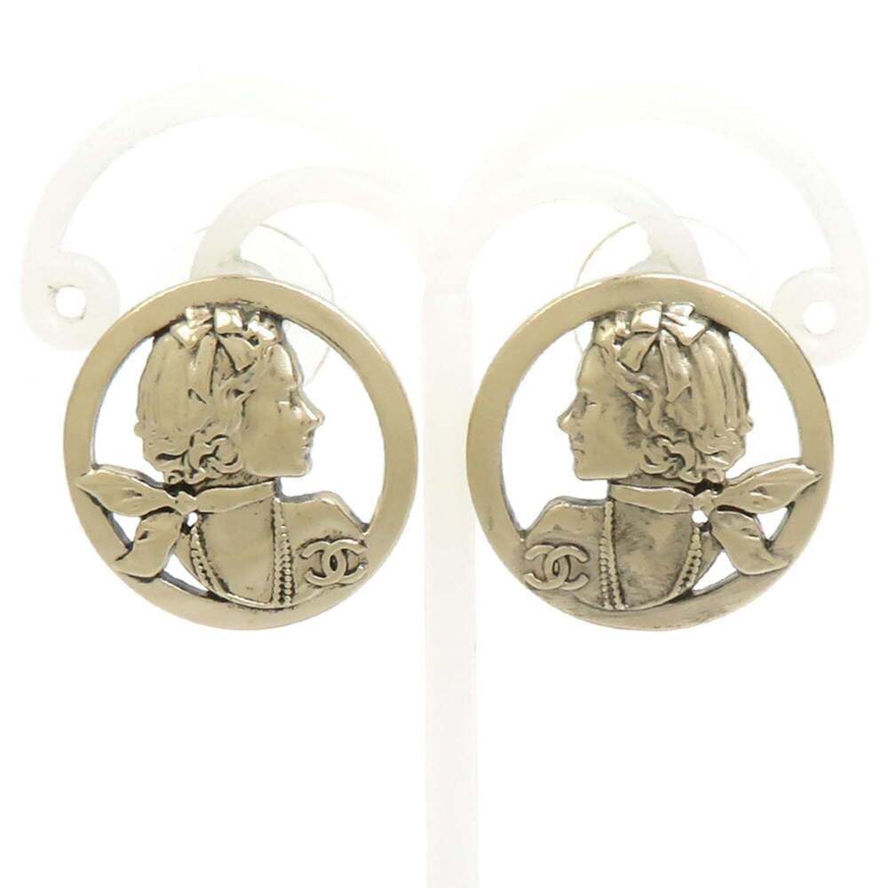CHANEL Authentic Gold Earrings